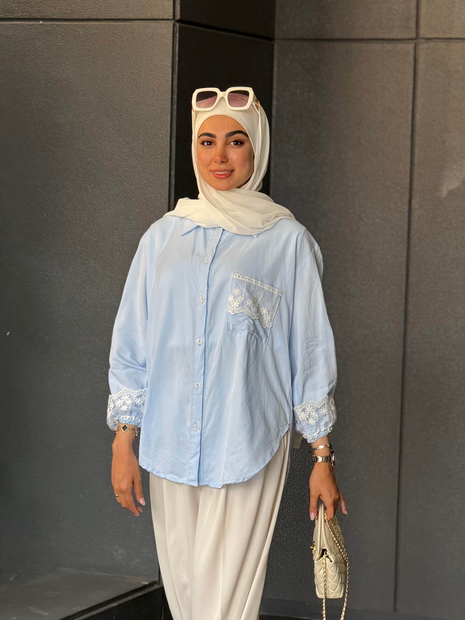 شومیز ابری